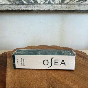 OSEA Hyaluronic Sea Serum - White and Green